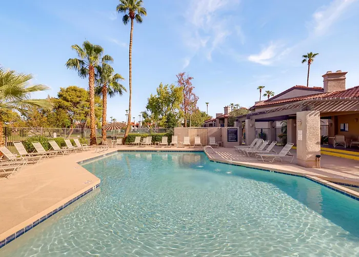 3 Mi To Talking Stick: W/ Community Perks! Holiday home
