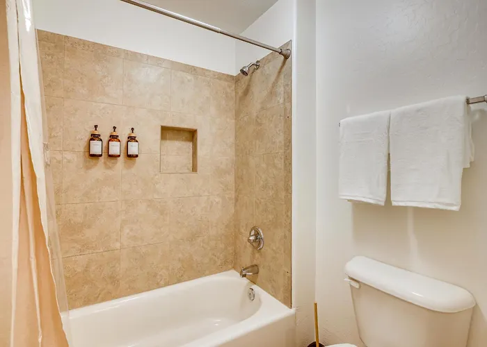 Holiday home 3 Mi To Talking Stick: W/ Community Perks! *